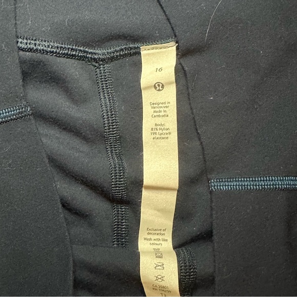 Lululemon Align Navy Leggings, 28” length, Size 16 - Picture 5 of 6